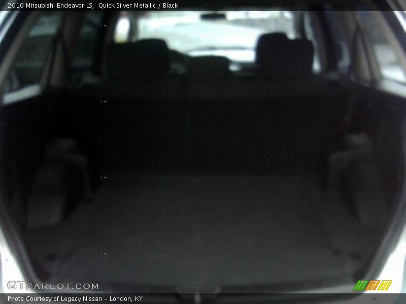 Quick Silver Metallic / Black 2010 Mitsubishi Endeavor LS