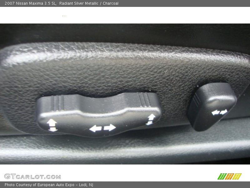 Radiant Silver Metallic / Charcoal 2007 Nissan Maxima 3.5 SL
