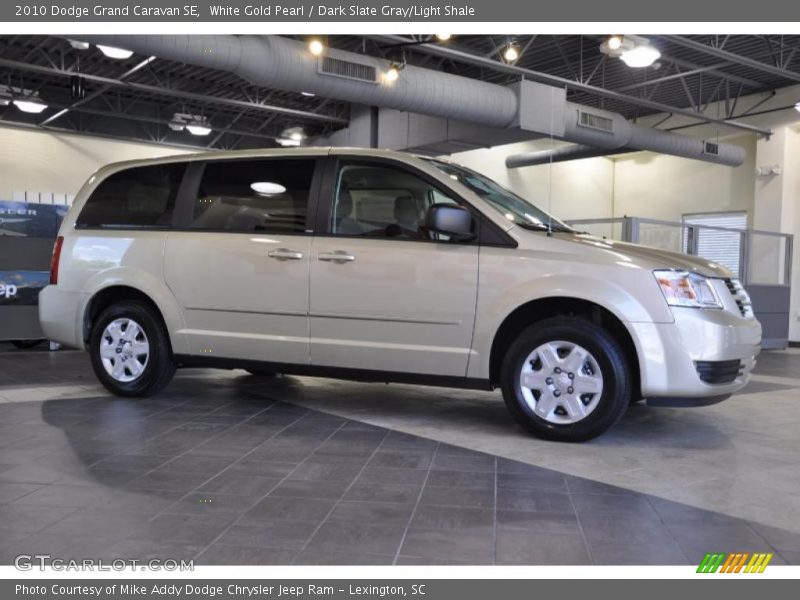 White Gold Pearl / Dark Slate Gray/Light Shale 2010 Dodge Grand Caravan SE