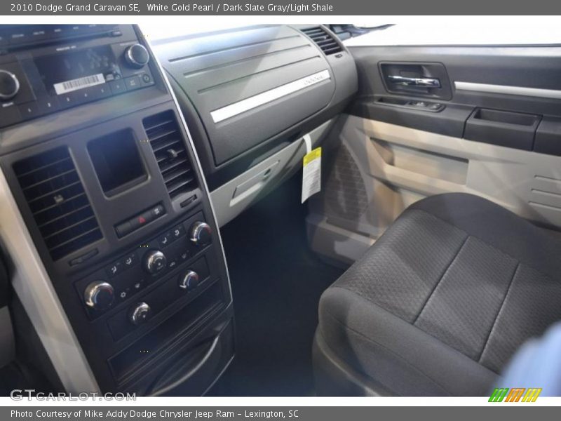 White Gold Pearl / Dark Slate Gray/Light Shale 2010 Dodge Grand Caravan SE