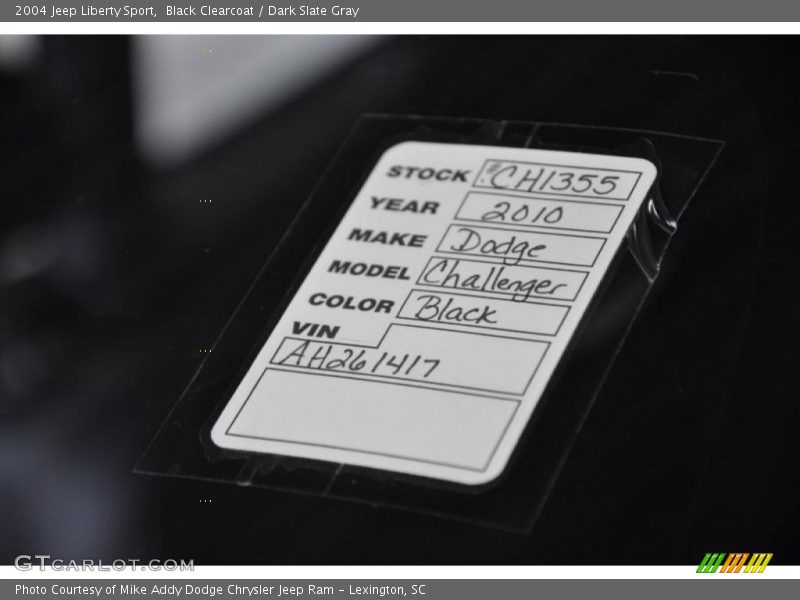 Black Clearcoat / Dark Slate Gray 2004 Jeep Liberty Sport