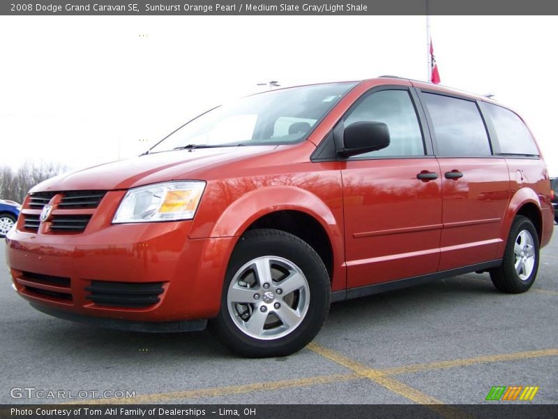 Sunburst Orange Pearl / Medium Slate Gray/Light Shale 2008 Dodge Grand Caravan SE