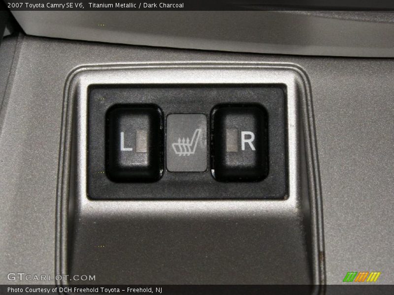 Titanium Metallic / Dark Charcoal 2007 Toyota Camry SE V6