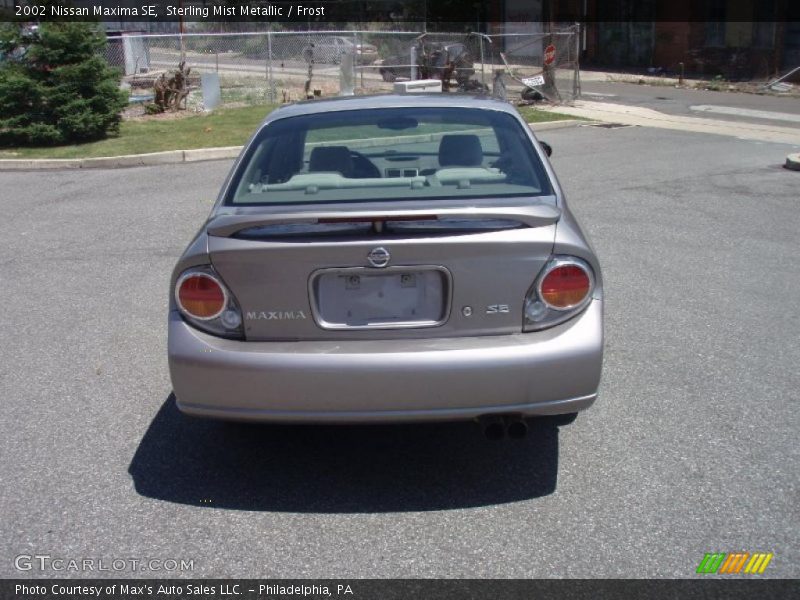 Sterling Mist Metallic / Frost 2002 Nissan Maxima SE
