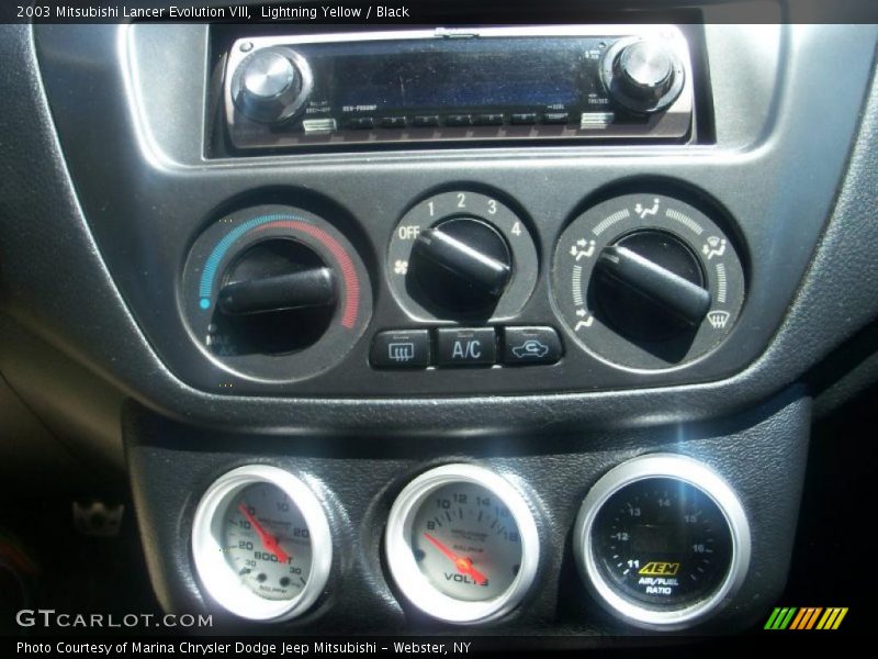 Lightning Yellow / Black 2003 Mitsubishi Lancer Evolution VIII
