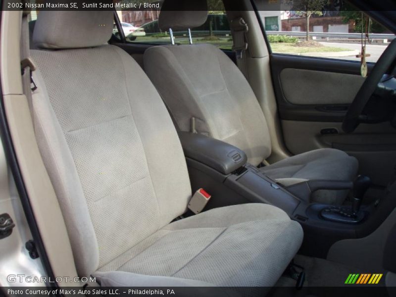Sunlit Sand Metallic / Blond 2002 Nissan Maxima SE