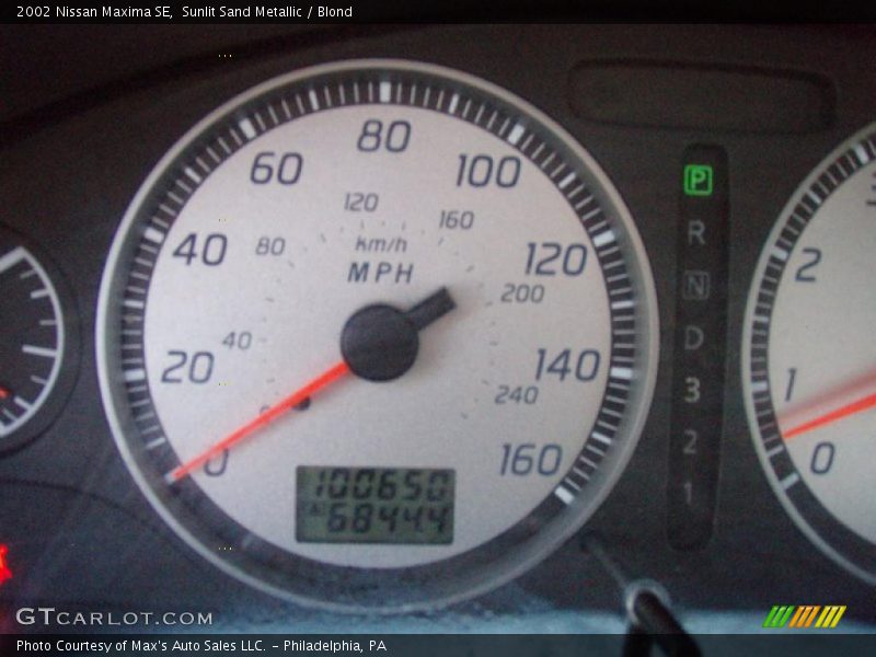 Sunlit Sand Metallic / Blond 2002 Nissan Maxima SE