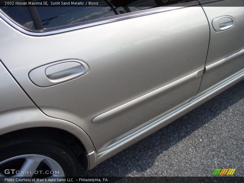 Sunlit Sand Metallic / Blond 2002 Nissan Maxima SE