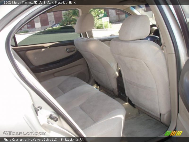 Sunlit Sand Metallic / Blond 2002 Nissan Maxima SE