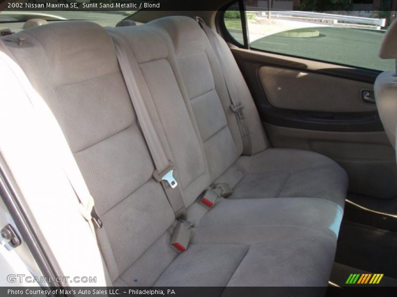 Sunlit Sand Metallic / Blond 2002 Nissan Maxima SE