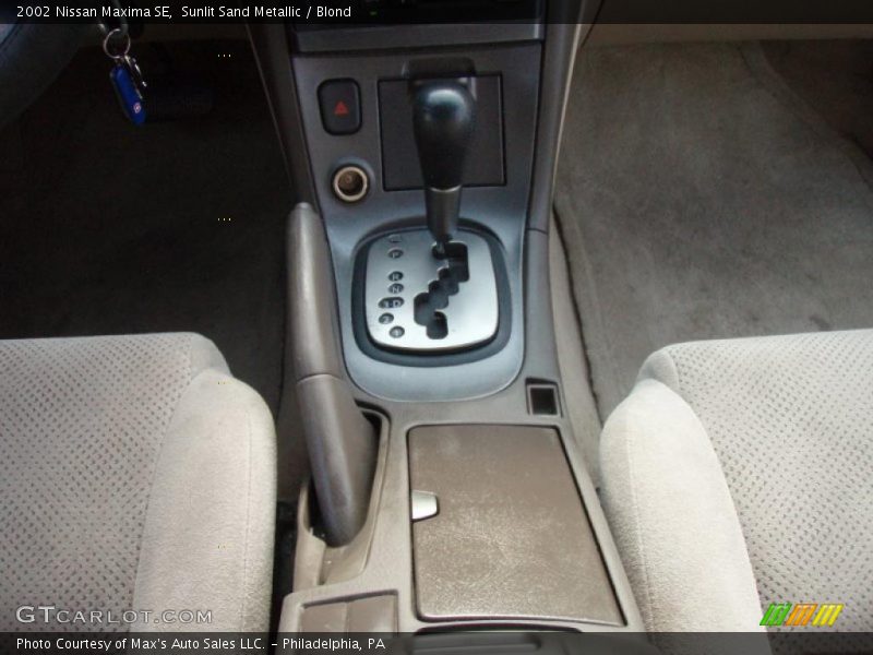 Sunlit Sand Metallic / Blond 2002 Nissan Maxima SE