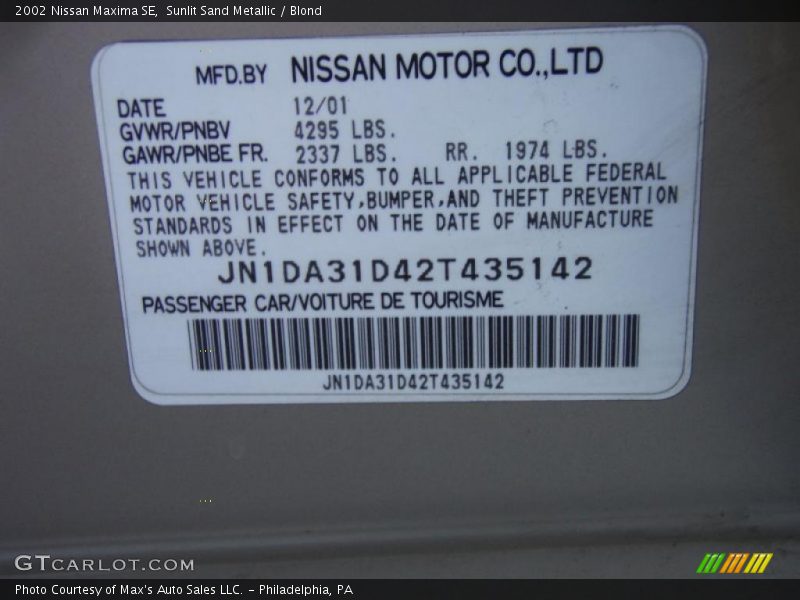 Sunlit Sand Metallic / Blond 2002 Nissan Maxima SE
