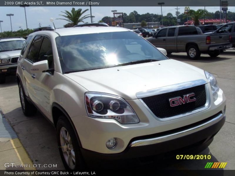 White Diamond Tricoat / Ebony 2009 GMC Acadia SLT