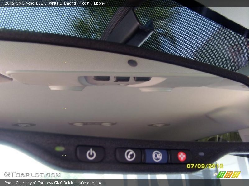 White Diamond Tricoat / Ebony 2009 GMC Acadia SLT