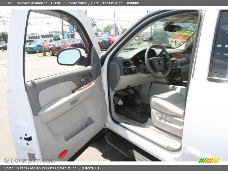 Summit White / Dark Titanium/Light Titanium 2007 Chevrolet Avalanche LT 4WD