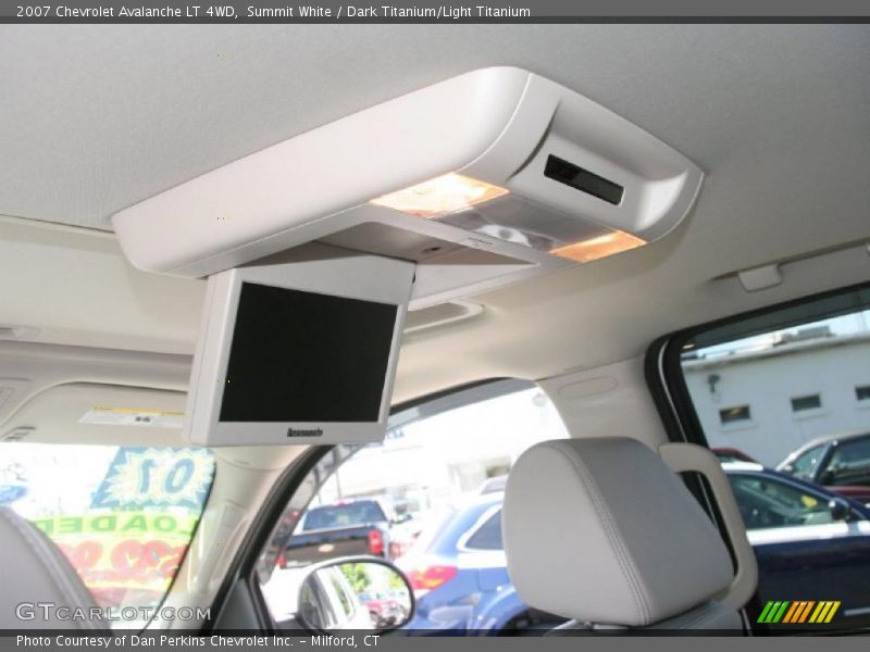 Summit White / Dark Titanium/Light Titanium 2007 Chevrolet Avalanche LT 4WD