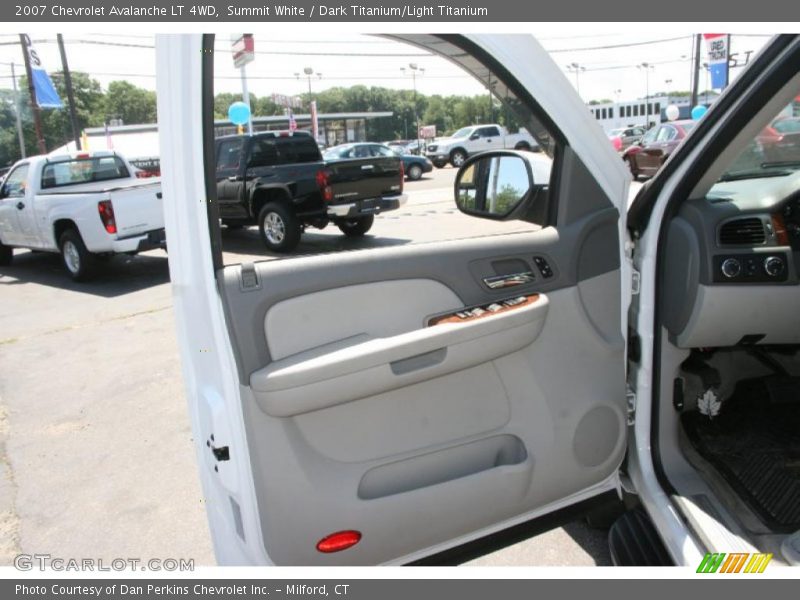 Summit White / Dark Titanium/Light Titanium 2007 Chevrolet Avalanche LT 4WD