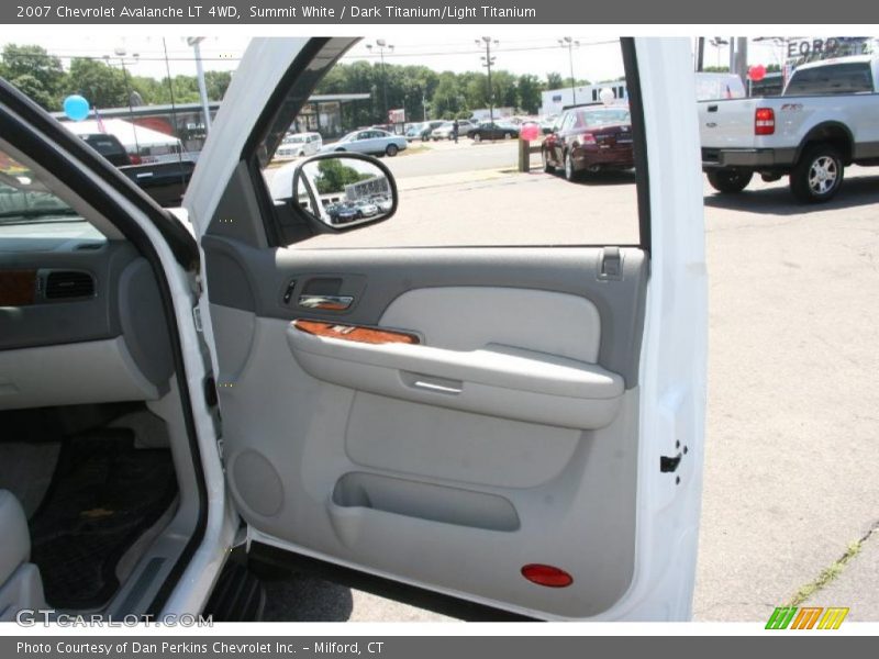 Summit White / Dark Titanium/Light Titanium 2007 Chevrolet Avalanche LT 4WD