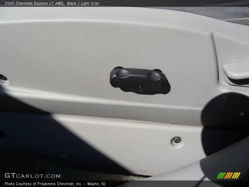Black / Light Gray 2005 Chevrolet Equinox LT AWD