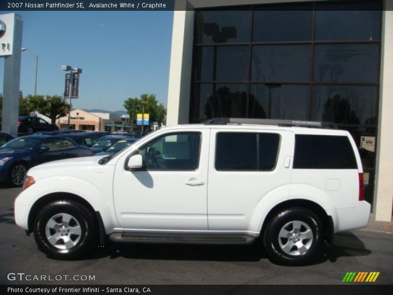 Avalanche White / Graphite 2007 Nissan Pathfinder SE