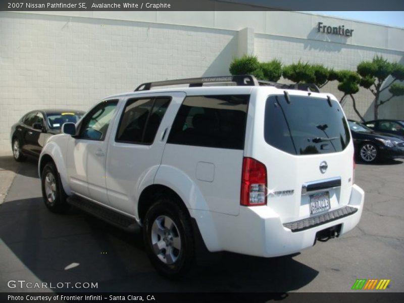 Avalanche White / Graphite 2007 Nissan Pathfinder SE