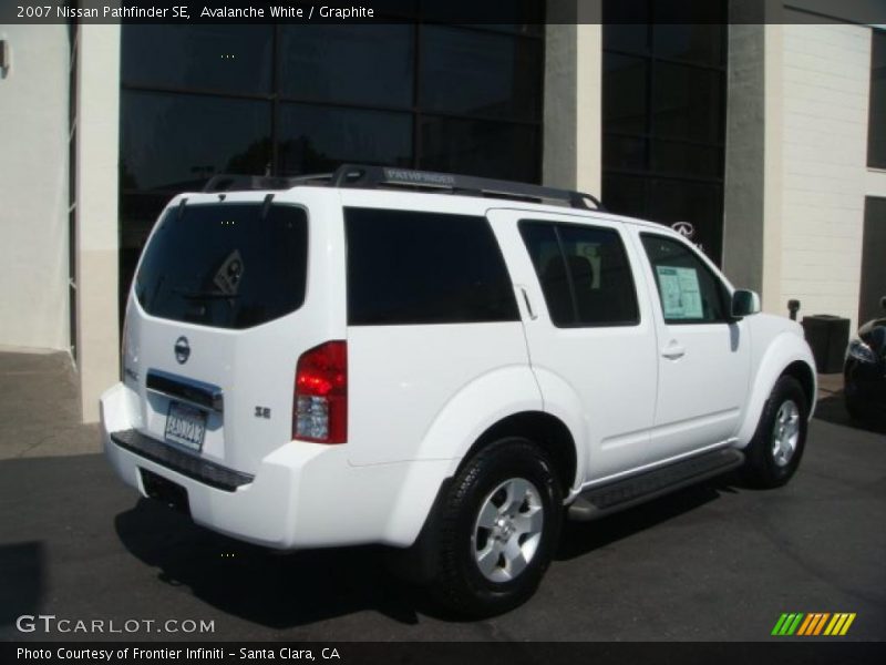 Avalanche White / Graphite 2007 Nissan Pathfinder SE