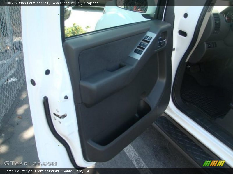 Avalanche White / Graphite 2007 Nissan Pathfinder SE