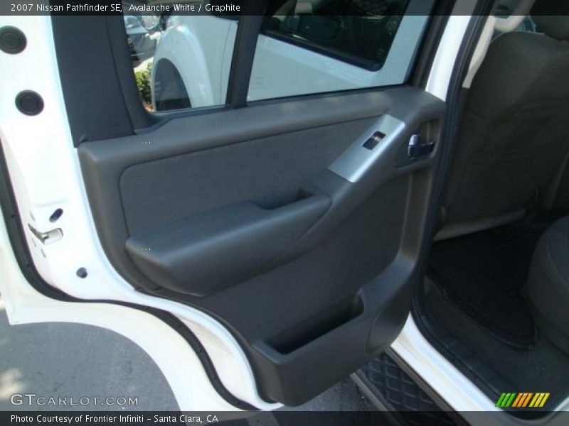 Avalanche White / Graphite 2007 Nissan Pathfinder SE