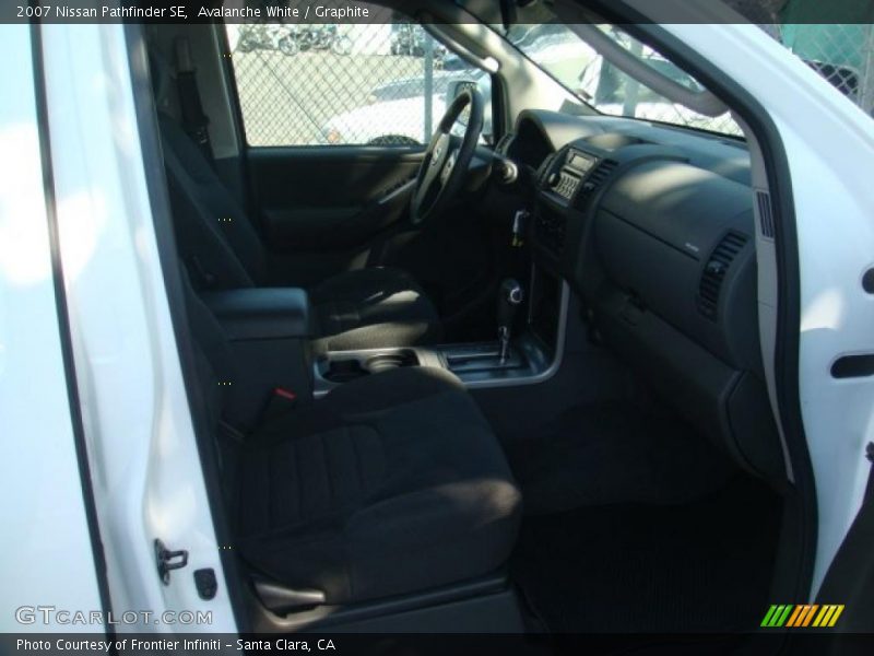 Avalanche White / Graphite 2007 Nissan Pathfinder SE