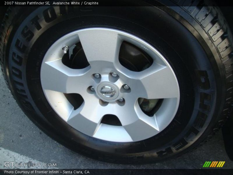 Avalanche White / Graphite 2007 Nissan Pathfinder SE