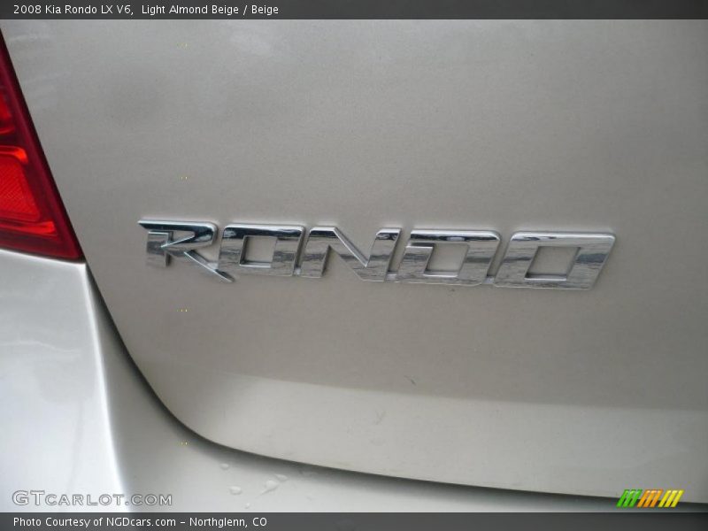 Light Almond Beige / Beige 2008 Kia Rondo LX V6