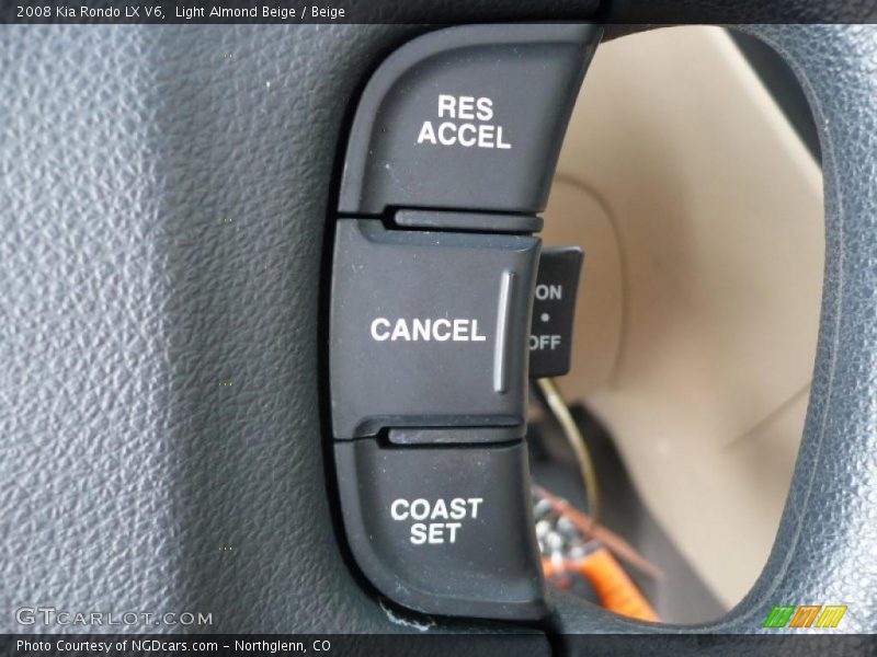 Light Almond Beige / Beige 2008 Kia Rondo LX V6