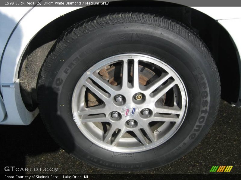 Bright White Diamond / Medium Gray 1999 Buick Regal LS