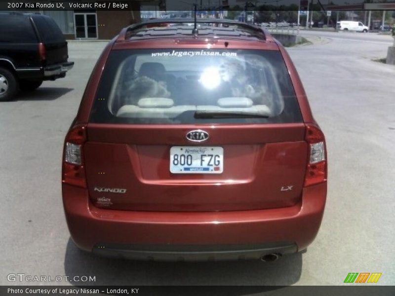 Volcanic Red / Beige 2007 Kia Rondo LX