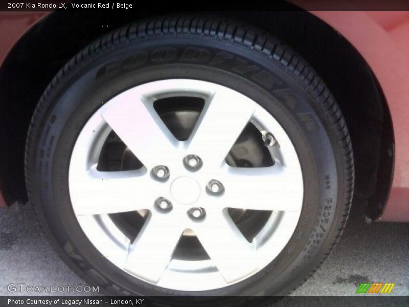 Volcanic Red / Beige 2007 Kia Rondo LX