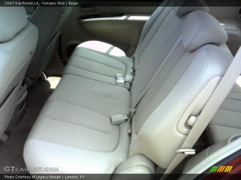 Volcanic Red / Beige 2007 Kia Rondo LX