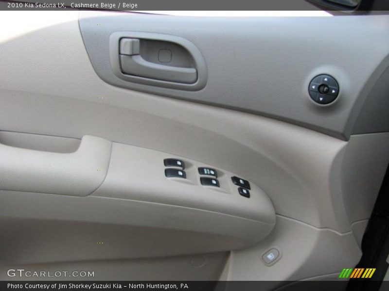 Cashmere Beige / Beige 2010 Kia Sedona LX