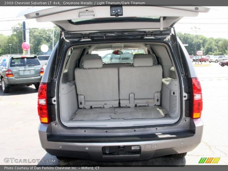 Greystone Metallic / Light Titanium/Dark Titanium 2009 Chevrolet Suburban LT 4x4