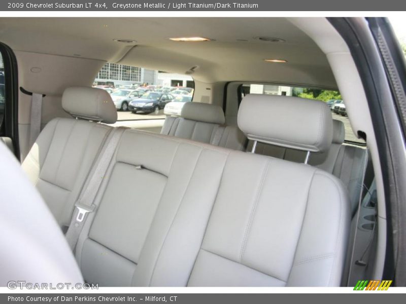 Greystone Metallic / Light Titanium/Dark Titanium 2009 Chevrolet Suburban LT 4x4