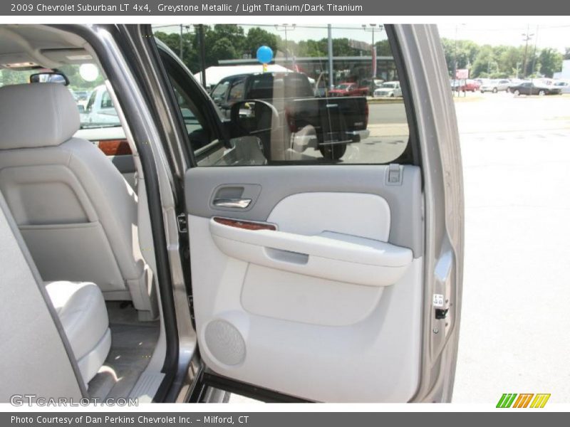 Greystone Metallic / Light Titanium/Dark Titanium 2009 Chevrolet Suburban LT 4x4