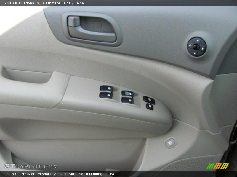 Cashmere Beige / Beige 2010 Kia Sedona LX