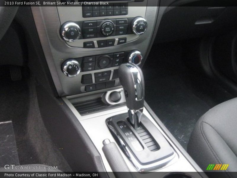 Brilliant Silver Metallic / Charcoal Black 2010 Ford Fusion SE
