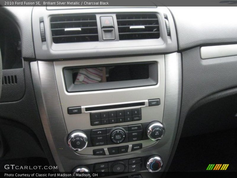 Brilliant Silver Metallic / Charcoal Black 2010 Ford Fusion SE