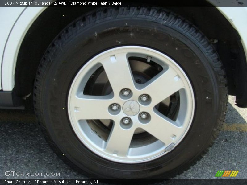 Diamond White Pearl / Beige 2007 Mitsubishi Outlander LS 4WD