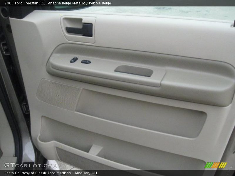 Arizona Beige Metallic / Pebble Beige 2005 Ford Freestar SES