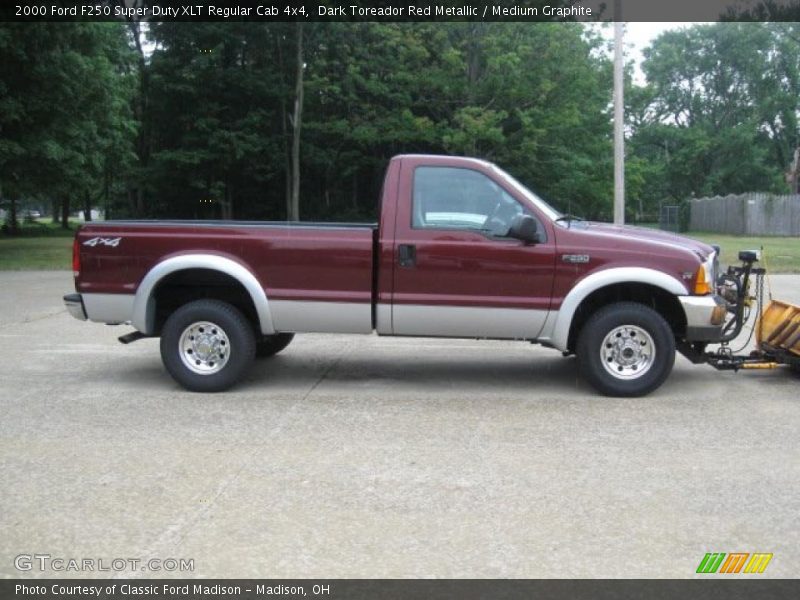 Dark Toreador Red Metallic / Medium Graphite 2000 Ford F250 Super Duty XLT Regular Cab 4x4