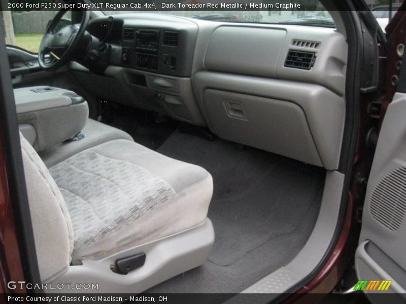 Dark Toreador Red Metallic / Medium Graphite 2000 Ford F250 Super Duty XLT Regular Cab 4x4