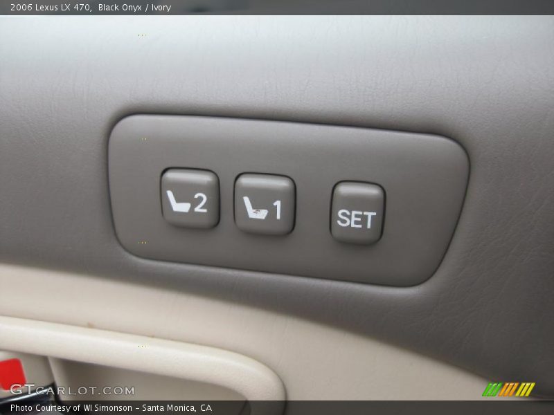 Black Onyx / Ivory 2006 Lexus LX 470