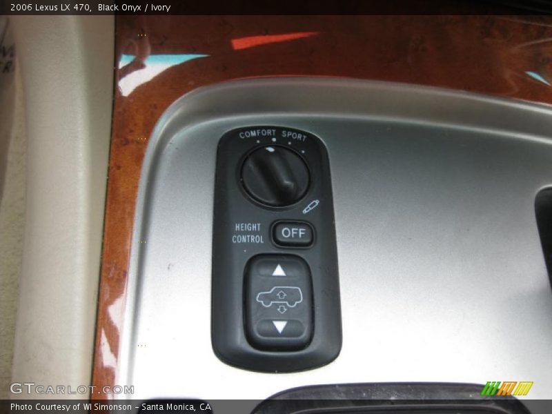 Black Onyx / Ivory 2006 Lexus LX 470