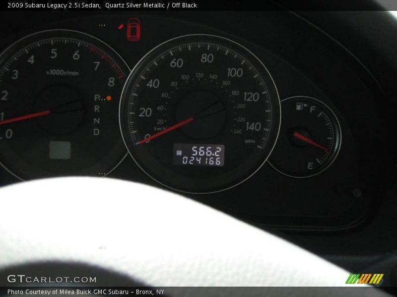 Quartz Silver Metallic / Off Black 2009 Subaru Legacy 2.5i Sedan
